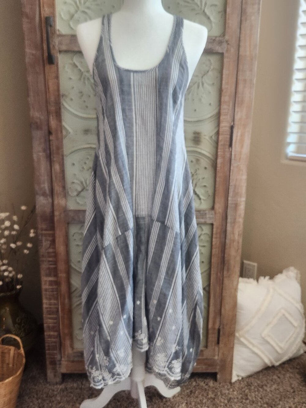 Sweet Sinammon Blue Embroidered Sleeveless Cotton Handkerchief Dress | Small